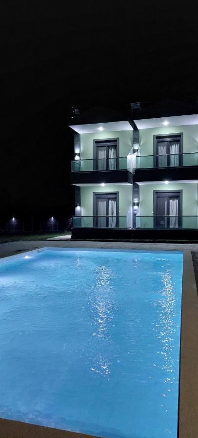 Paramithi Luxury Apartments Nikiti  Exterior photo